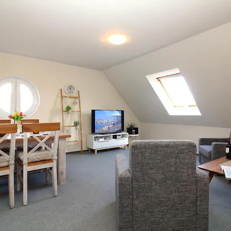 Appartementhaus Ulmenhof 10 Apartment Kuehlungsborn